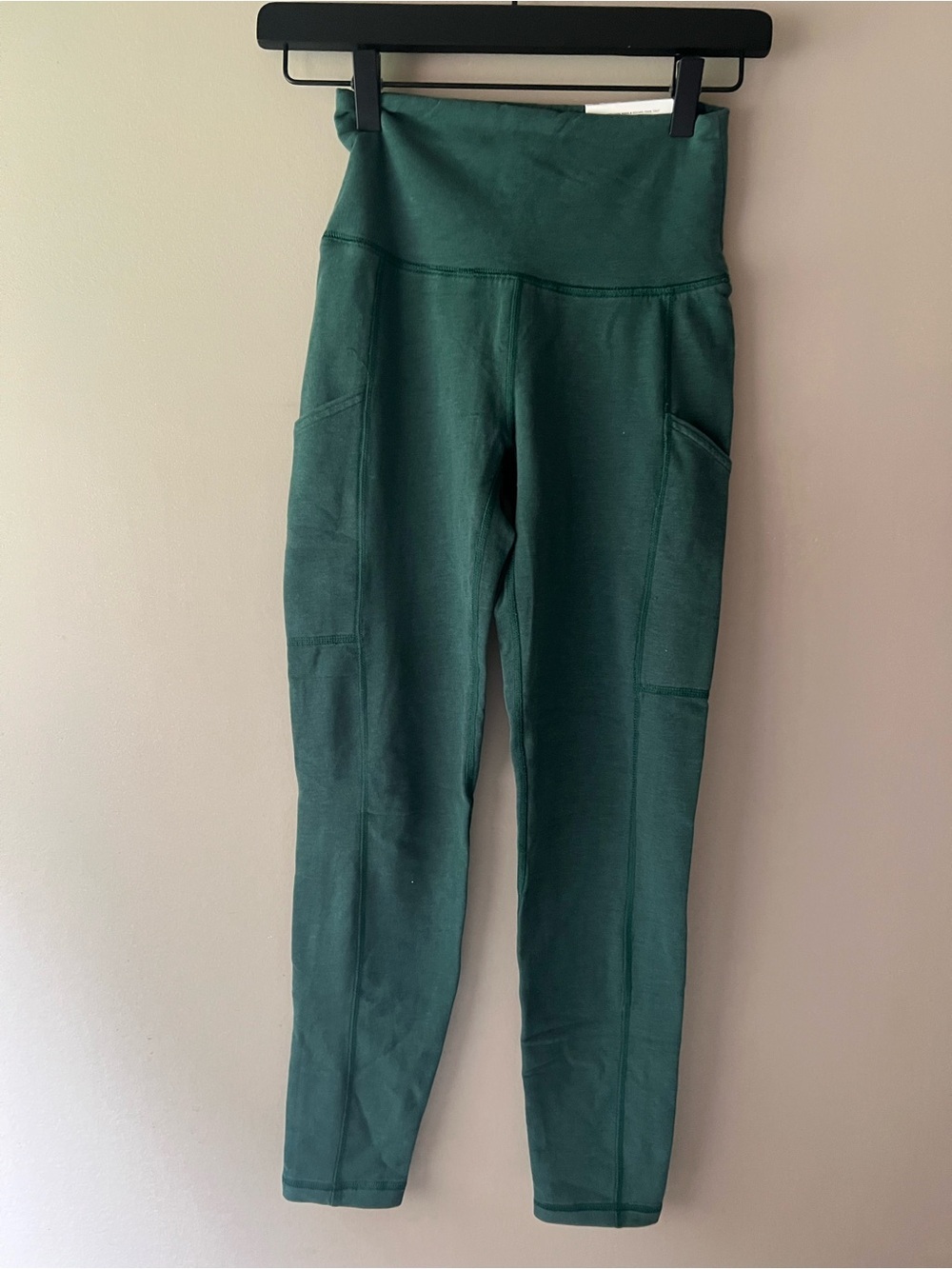 American Eagle Outfitters Forest Green High-Waist Leggings with Pockets